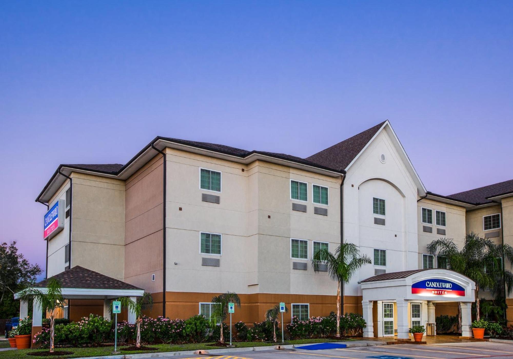 Candlewood Suites Lake Jackson By Ihg Exterior foto